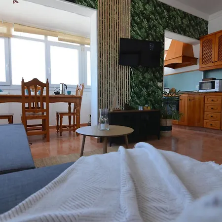 Vargas Paraiso Villa *