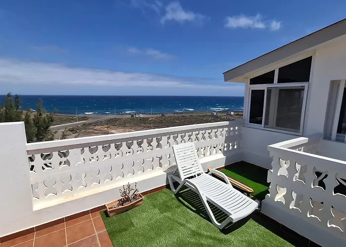Vargas Paraiso Villa *
